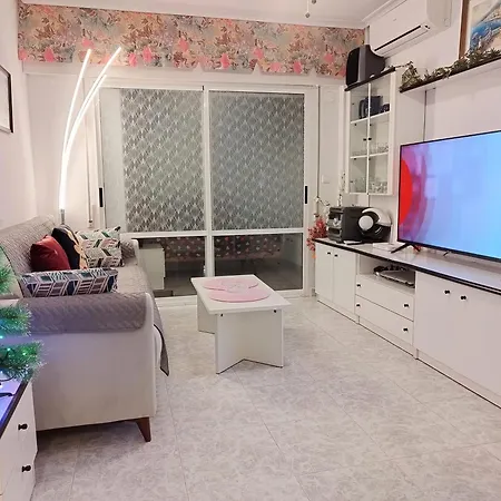 Cosy 50 Meters From The Beach, 2 Rooms, Air Conditioning, Wifi Apartment *