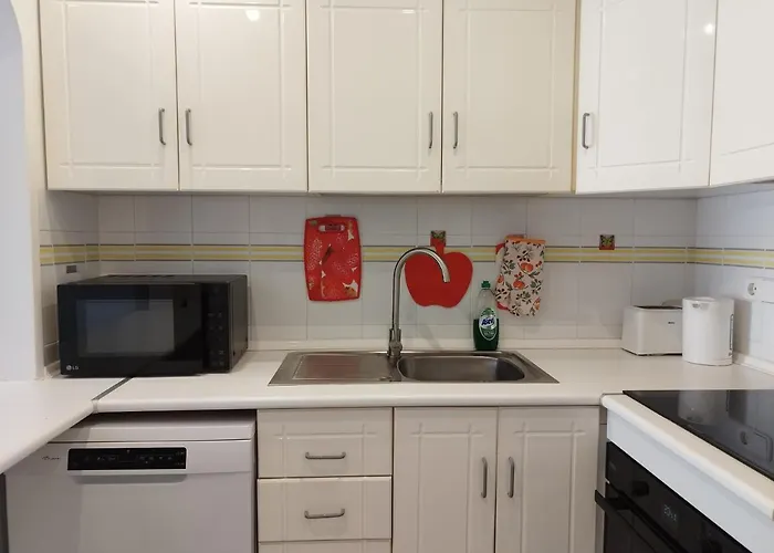 Cosy 50 Meters From The Beach, 2 Rooms, Air Conditioning, Wifi *