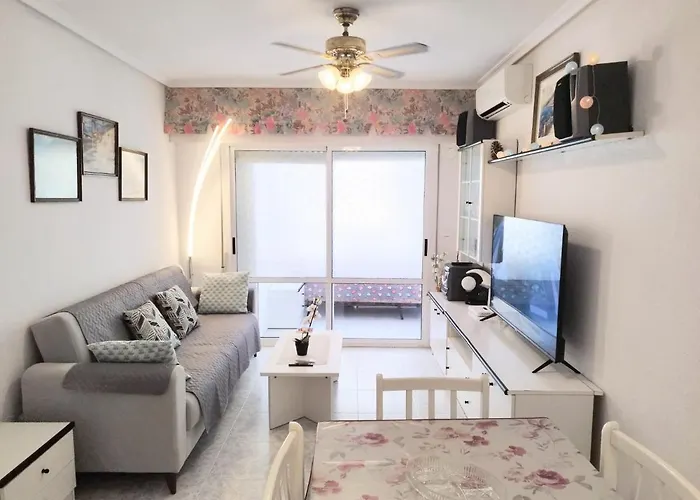 Cosy 50 Meters From The Beach, 2 Rooms, Air Conditioning, Wifi